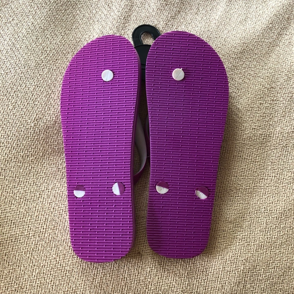 Flip Flops - Picture 5 of 6